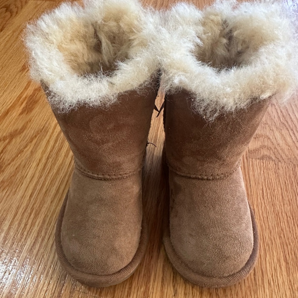 UGG toddler Bailey bow II Boots
